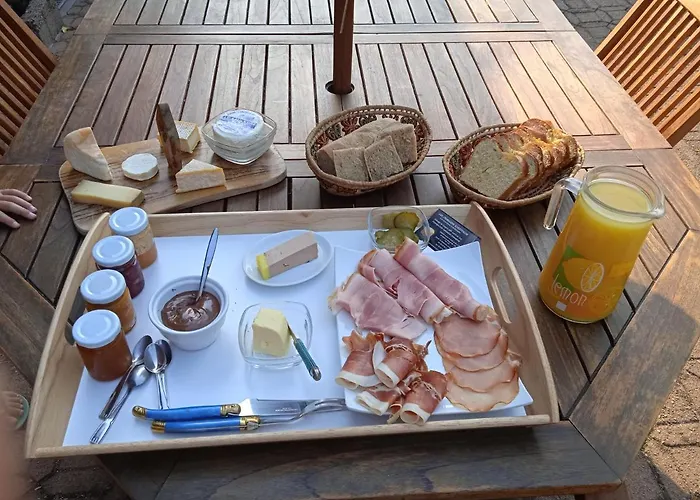 Les Jardins Des 3 Provinces- Vakantiehuis Montcharvot