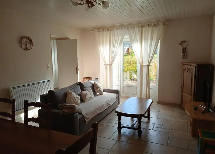 Les Jardins Des 3 Provinces- Vakantiehuis Montcharvot